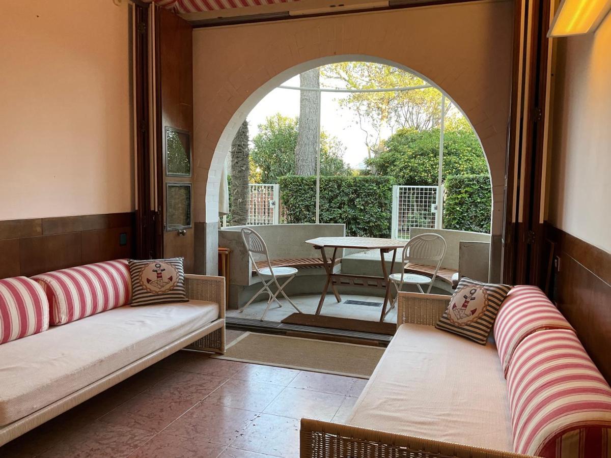 Aquamar - Suite On The Beach Lido di Venezia Bagian luar foto